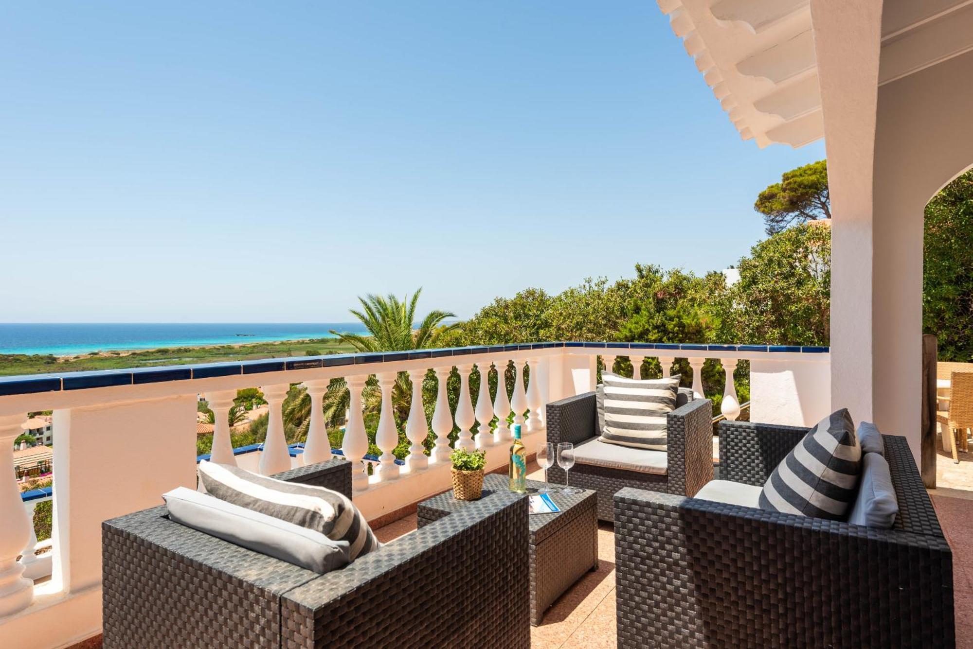 Villa Los Pinos Son Bou Exterior photo